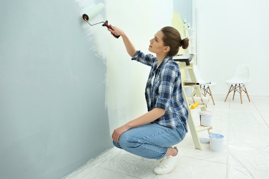 The interior and exterior cost to paint a house